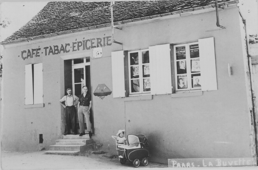 Café-Tabac-Epicerie à Paars